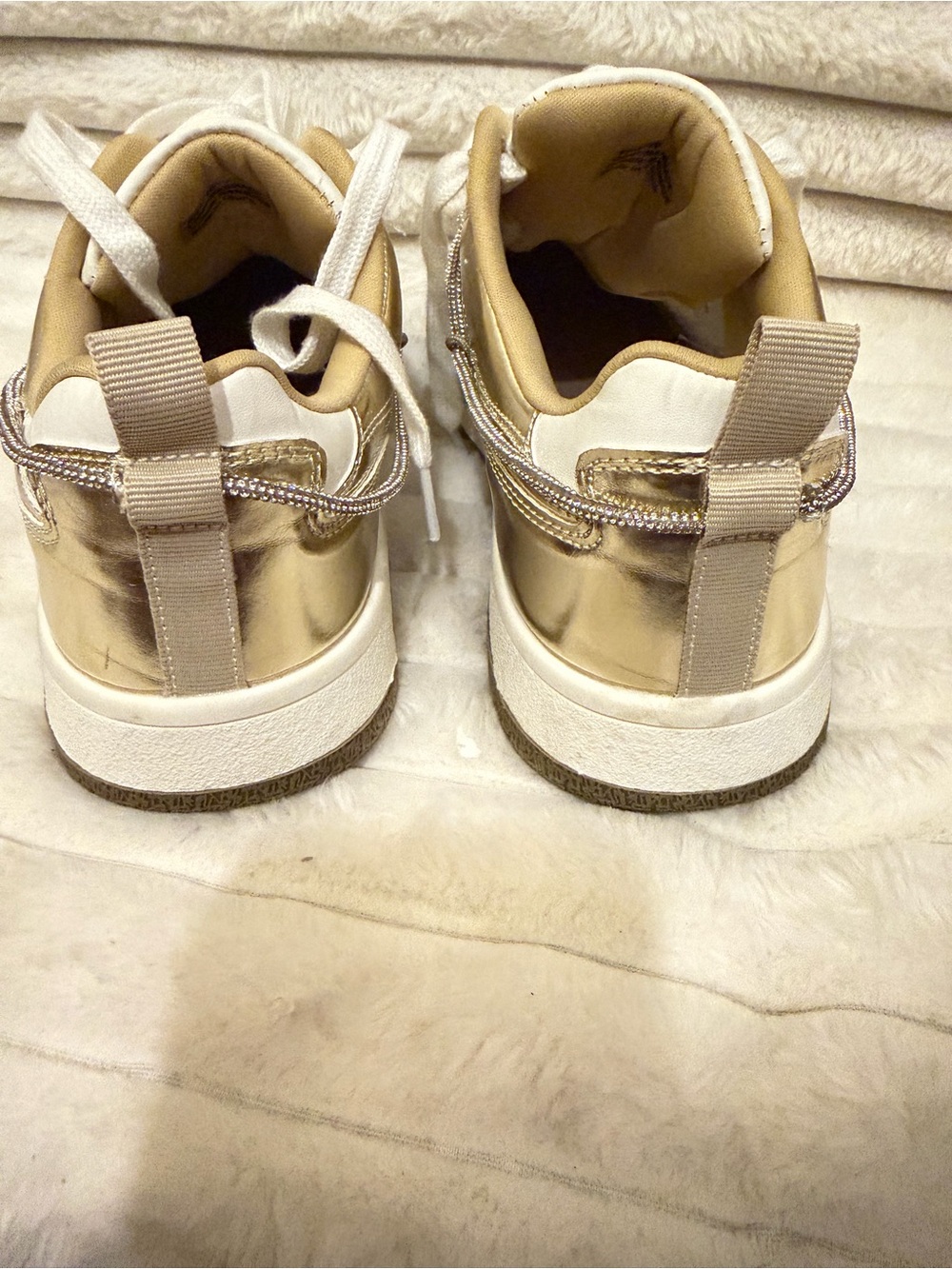 New York & Company White and Gold Women's Fashion Sneakers - Picture 3 of 7